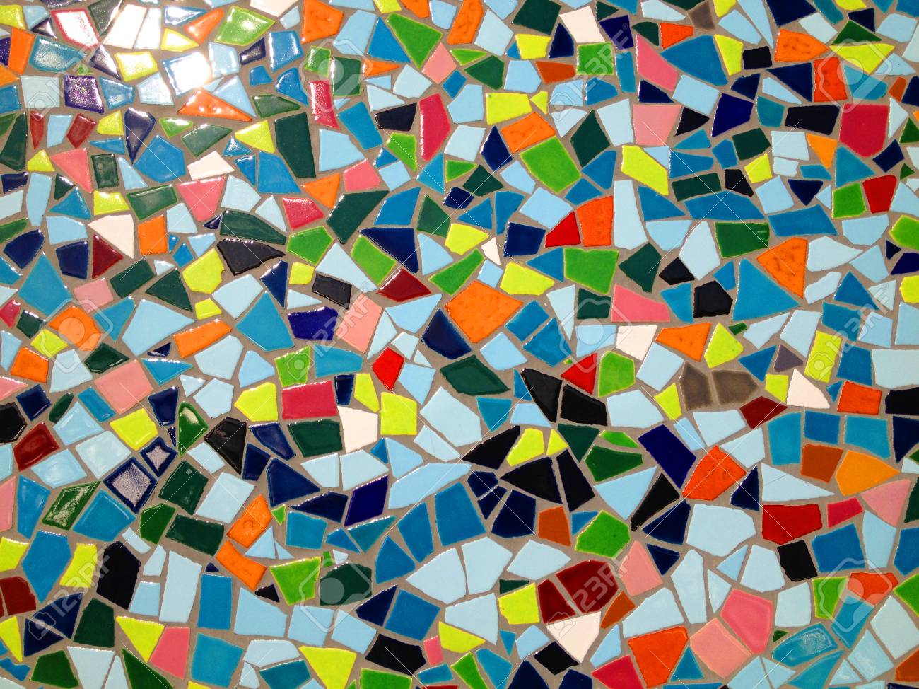 carreaux de mosaïque de couleur dans une salle de bains