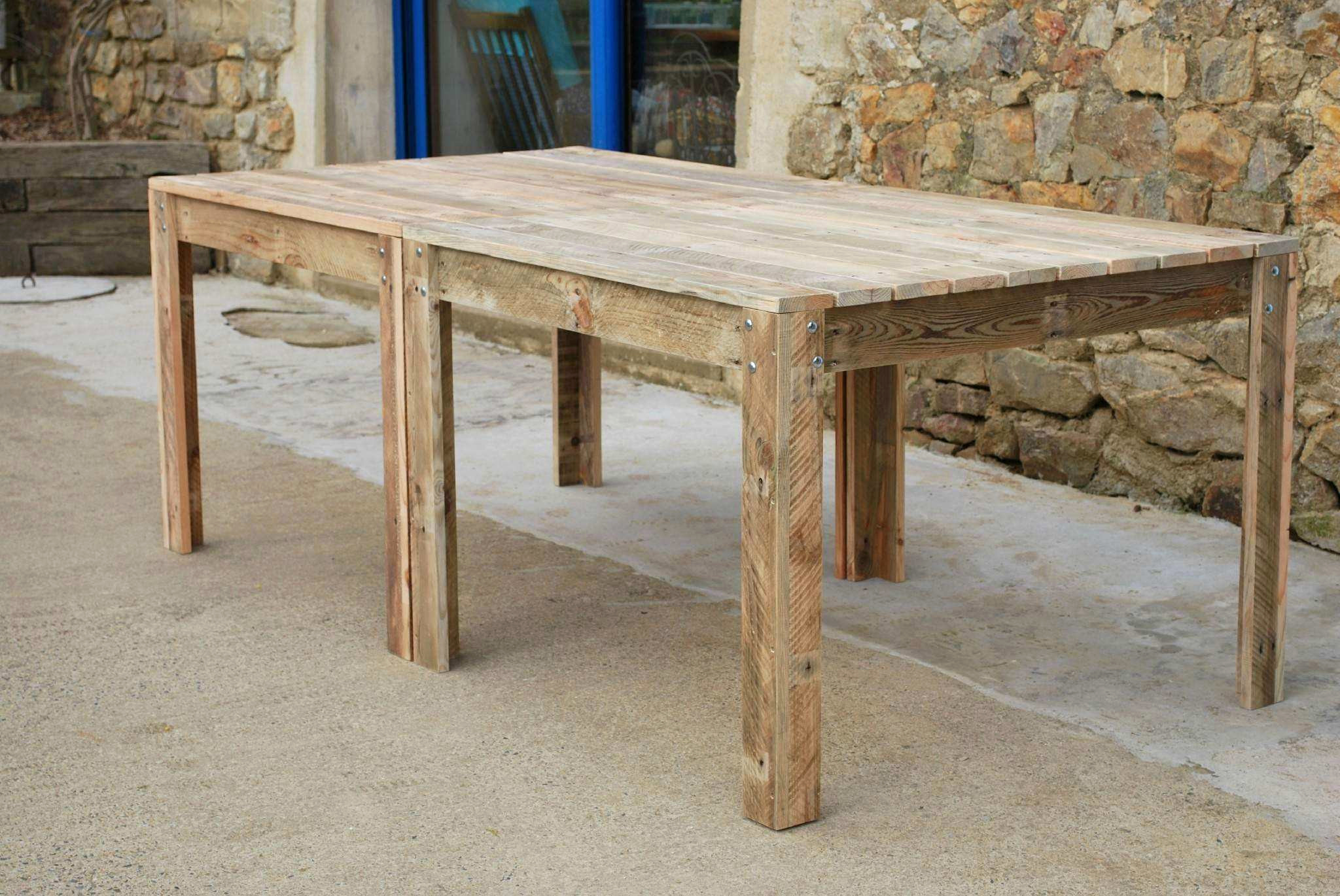 table en bois avec banc elegant igreentrip salon de jardin of table en bois avec banc