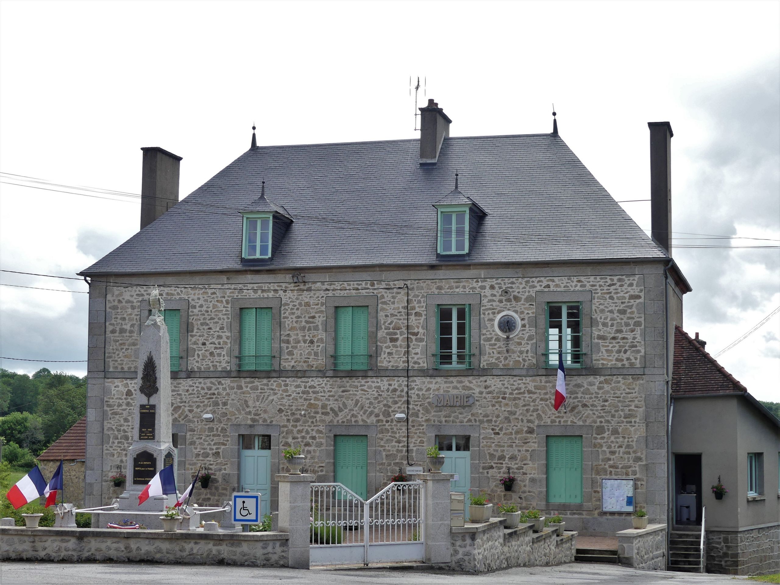 Issoudun Létrieix mairie