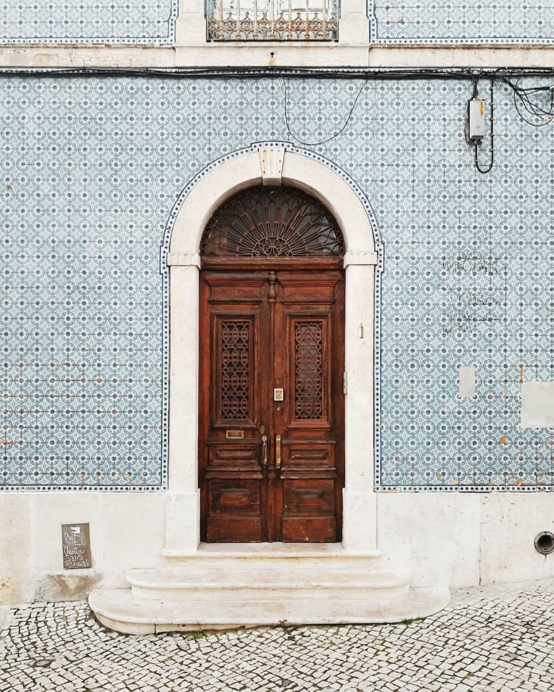 Brico Depot Portugal Unique A Gorgeous Tile Doorway with An Old Beautifully Made Wood