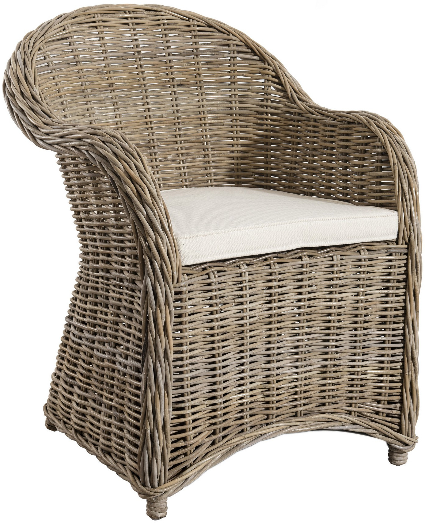 fauteuil kubu en rotin avec un cousin en tissu beige 31