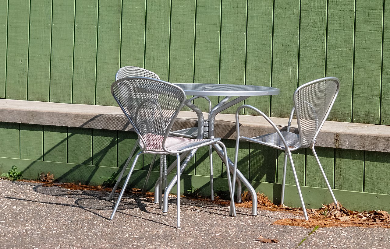 1280px Metal Table and Chairs OBJT CH 2