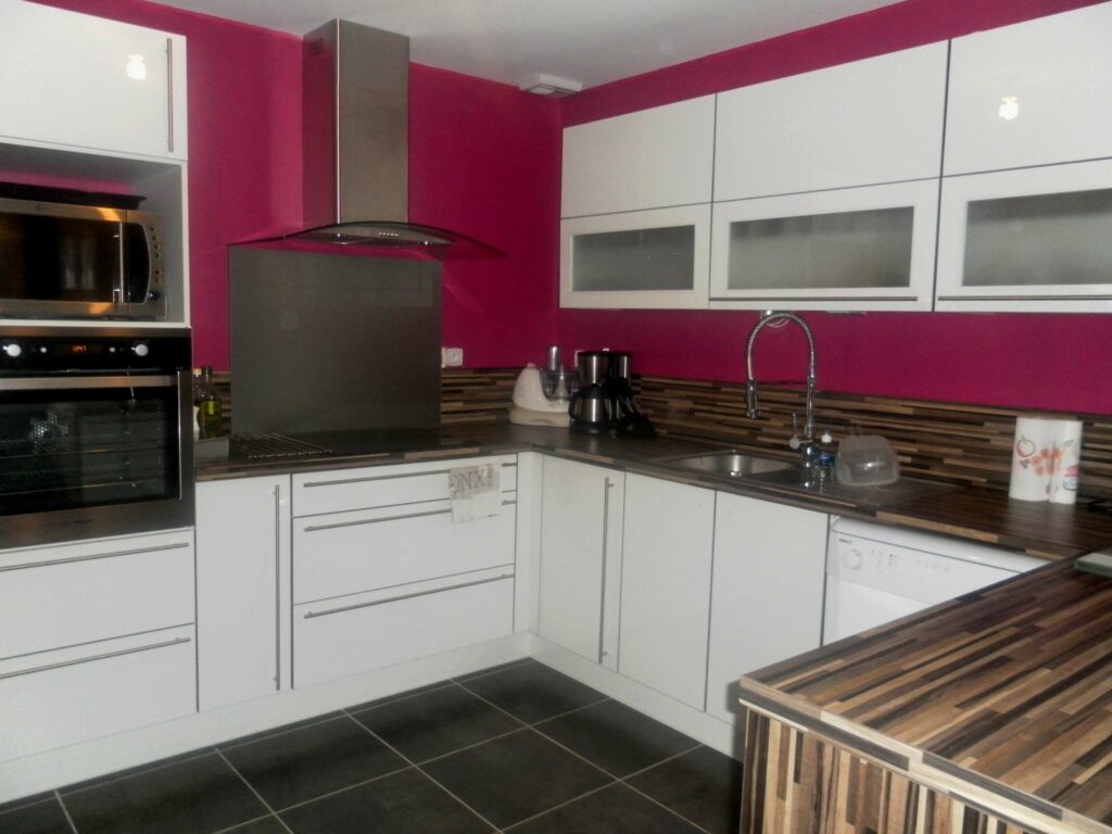 cuisine grise et mur violet bien et cuisine rouge mur couleur onestopcolorado