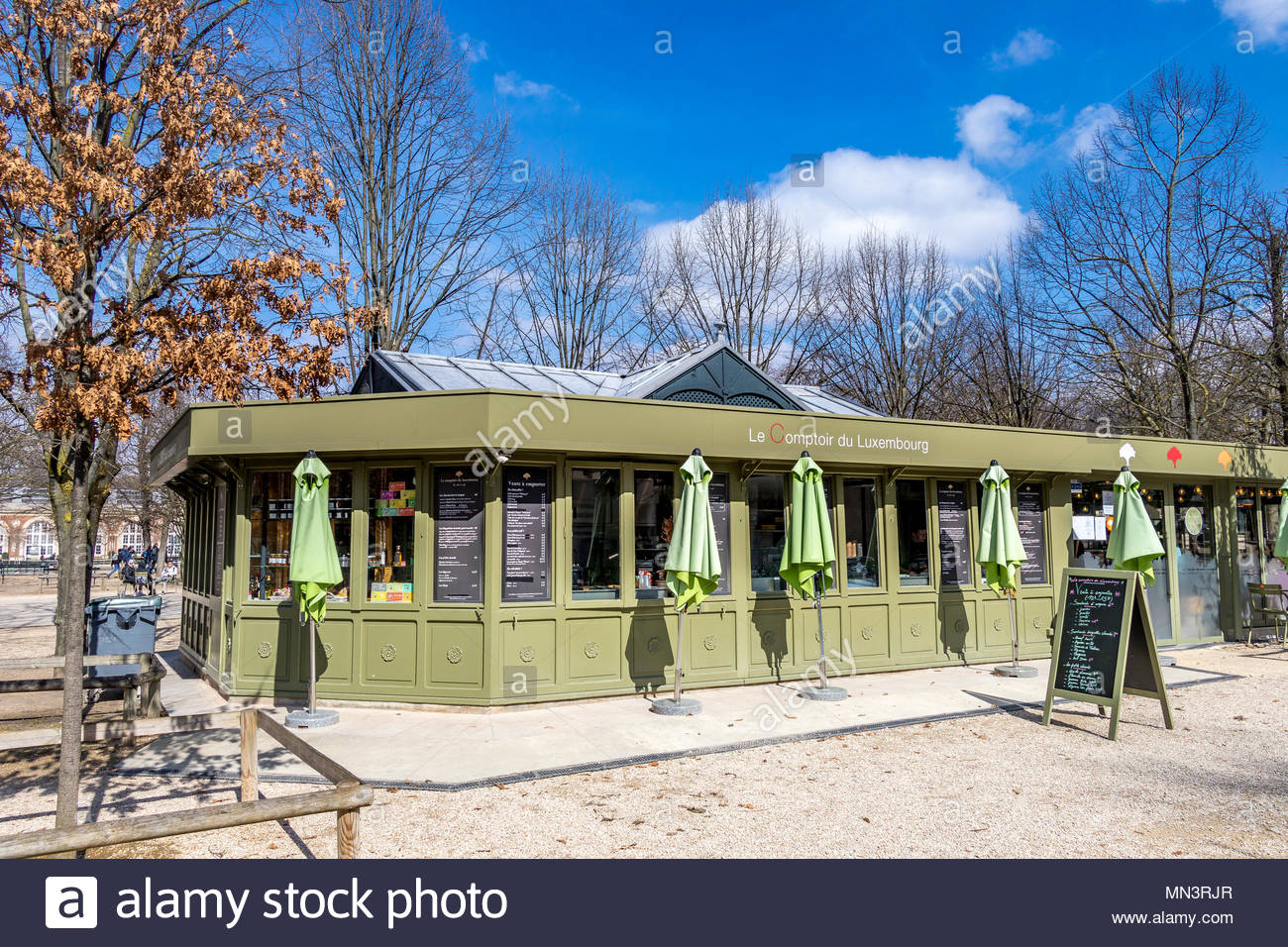 le ptoir du luxembourg at winter time in the grounds of jardin du luxembourg paris france MN3RJR