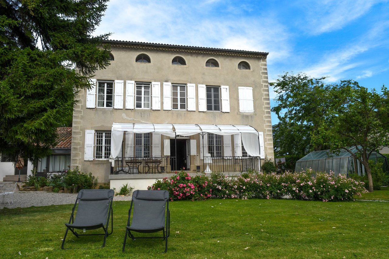 Ensemble Jardin Charmant Villa Rhona $76 $Ì¶1Ì¶1Ì¶6Ì¶ Prices & B&b Reviews