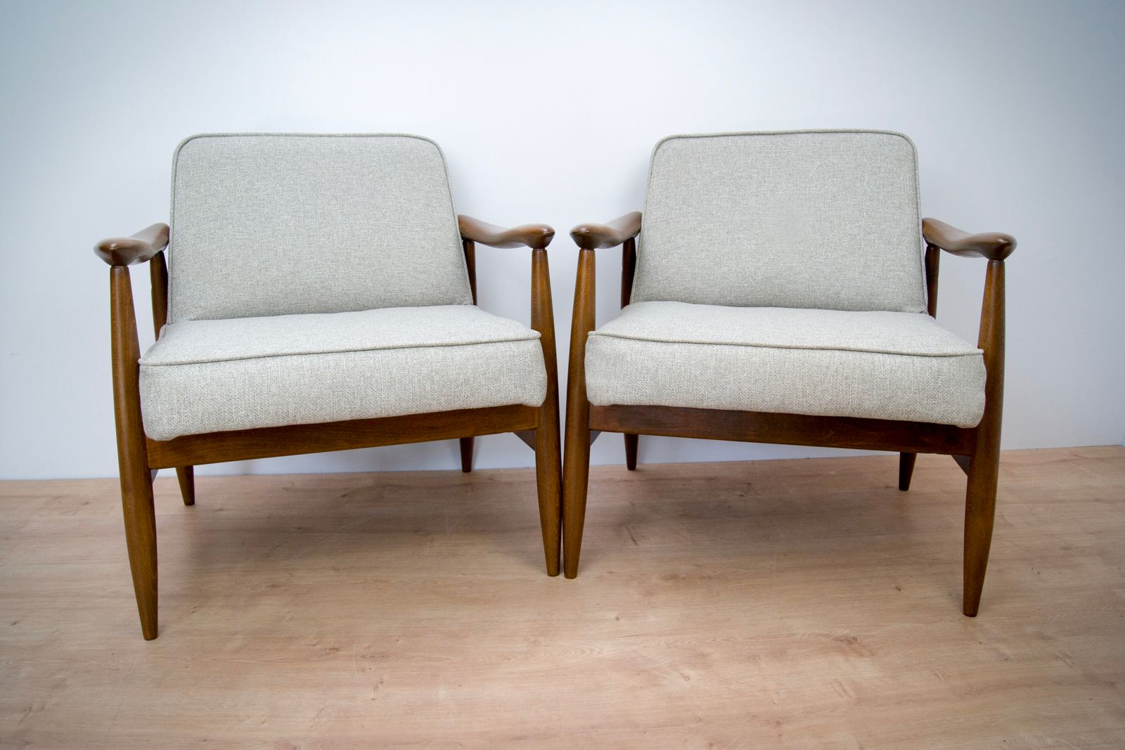 fauteuils gfm 87 mid century par juliusz kedziorek pour goscicinskie set de 2 2