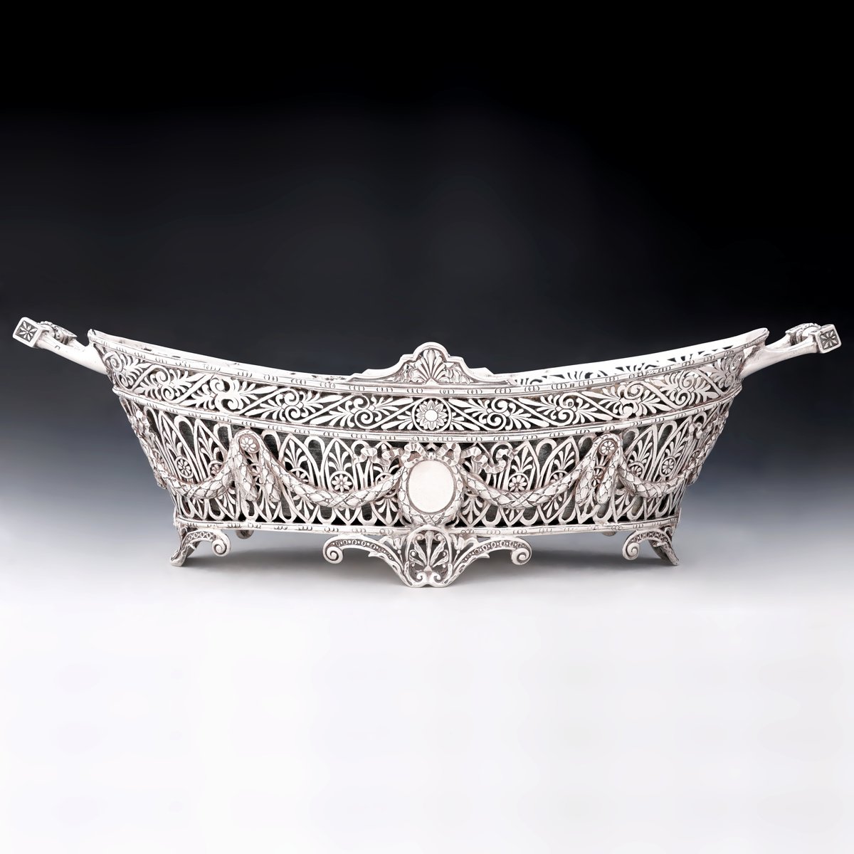 french sterling silver jardiniere centerpiece bowl pierced foliage 11 ea5f6c24 8faf 45e1 b442 5fa01dff4513 1200x1200