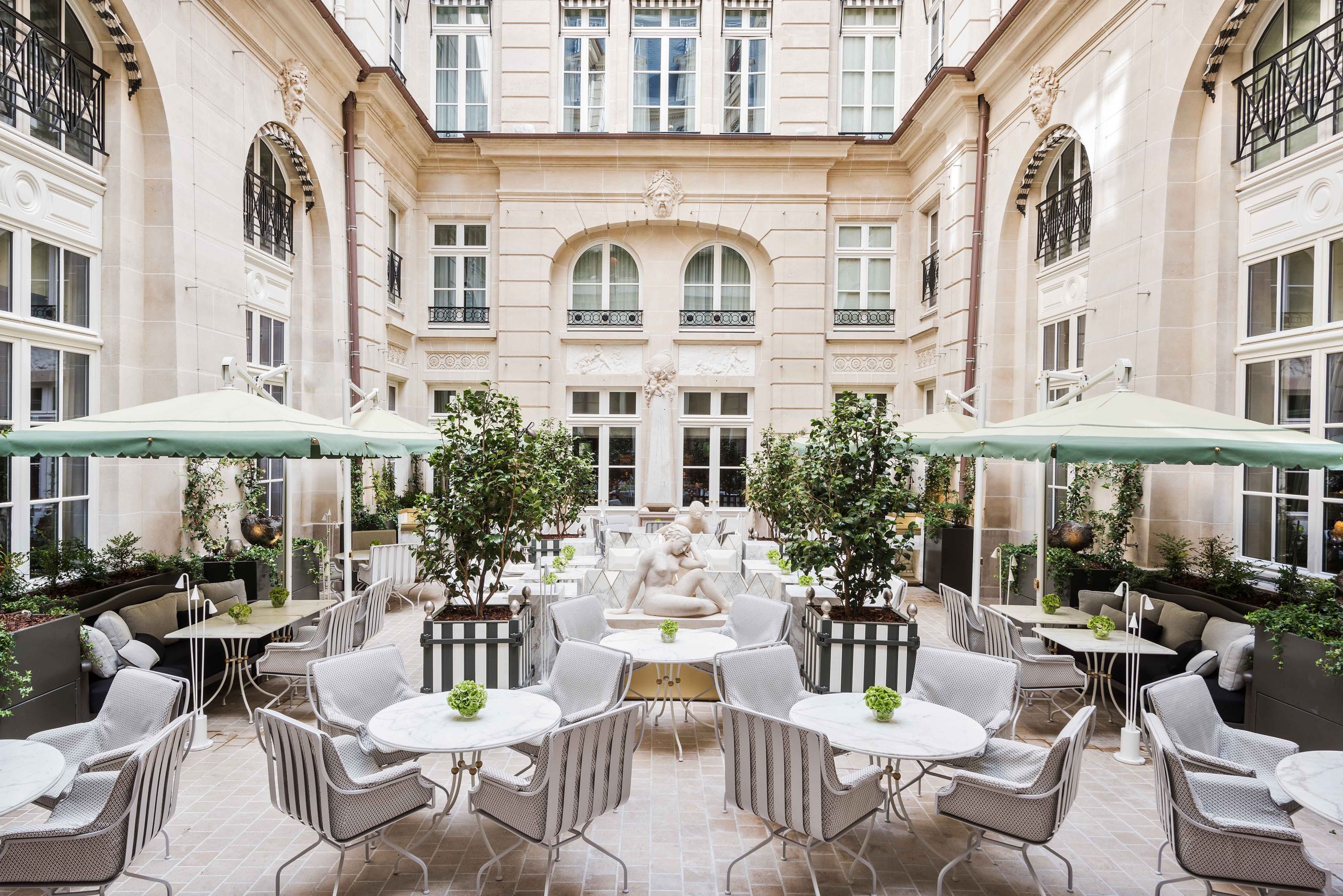 Grande Table Jardin Frais Hotel De Crillon Reopening Crillon Hotel S