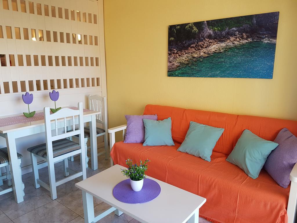 Grande Table Jardin Luxe Apartment Sun Studio Puerto De La Cruz Spain Booking