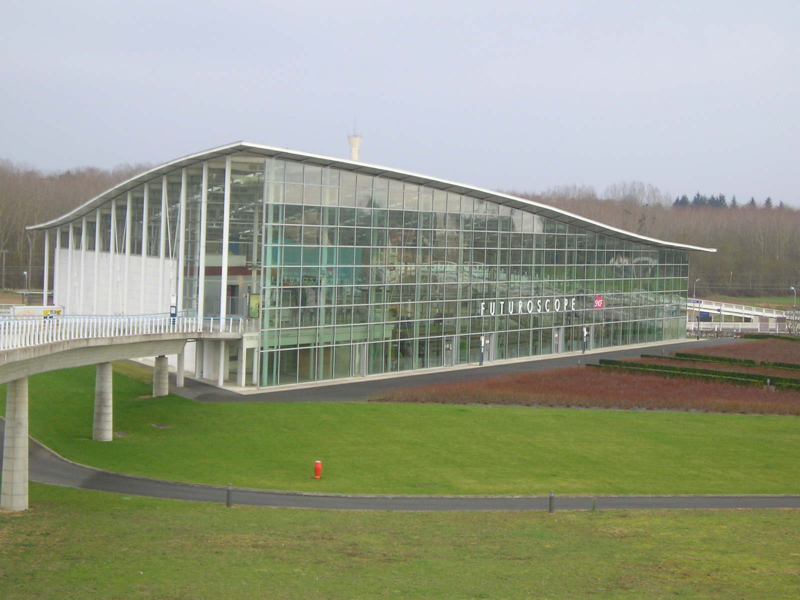 Jardin D Extérieur Inspirant La Gare Tgv Futuroscope