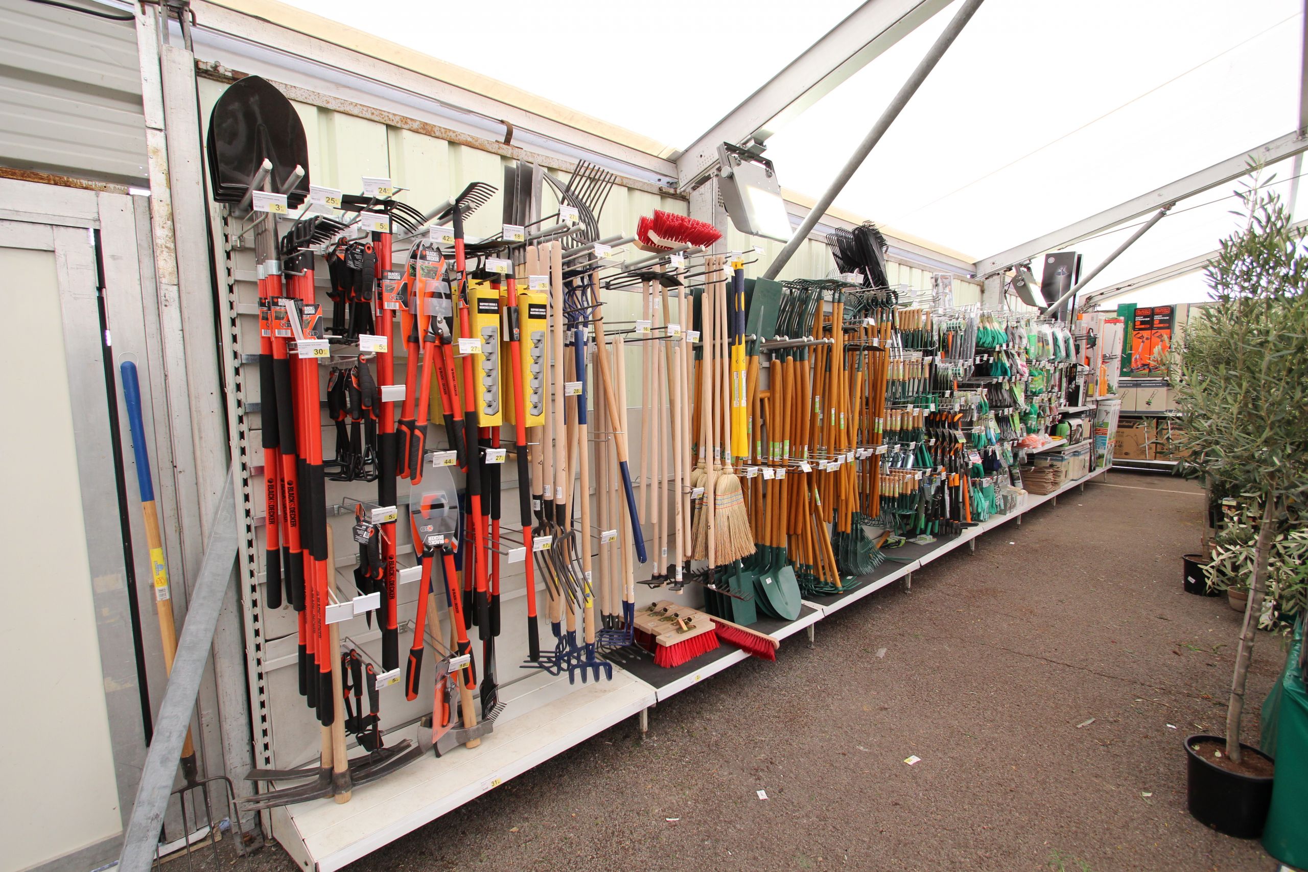 Hypermarché E Leclerc à Bois d Arcy dans les Yvelines en France le 11 avril 2017 10