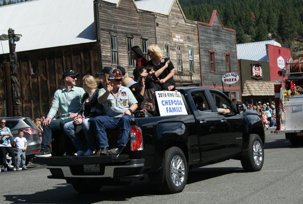 Leclerc Market Frais Chepoda Family Honored as King Coal In Roslyn