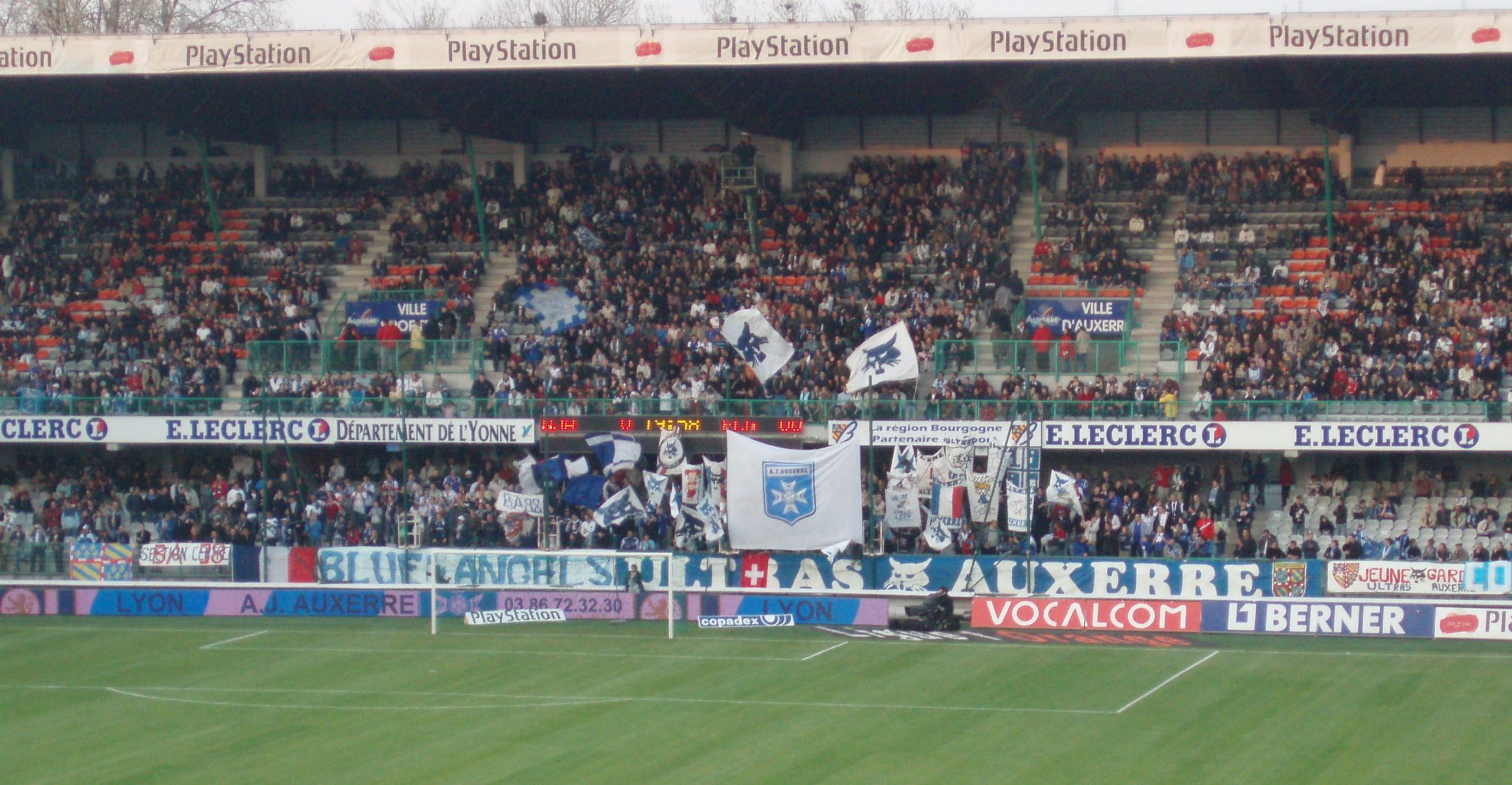 Association Jeunesse Auxerre supporters cropped