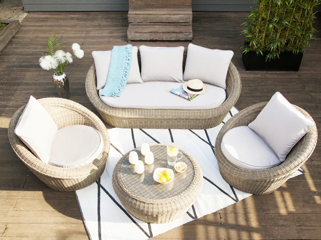 un salon de jardin chic et pas cher