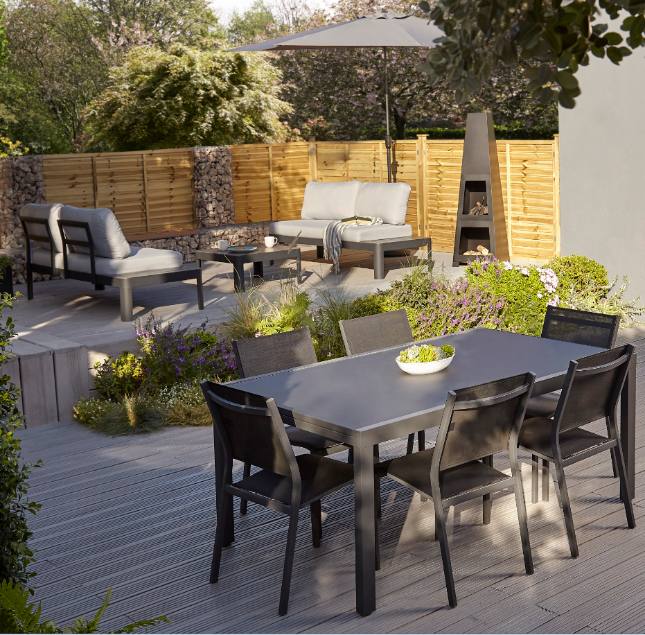 Salon De Jardin Pour Terrasse Nouveau Cette Table Affiche Un Style Naturel Des Plus Tendances