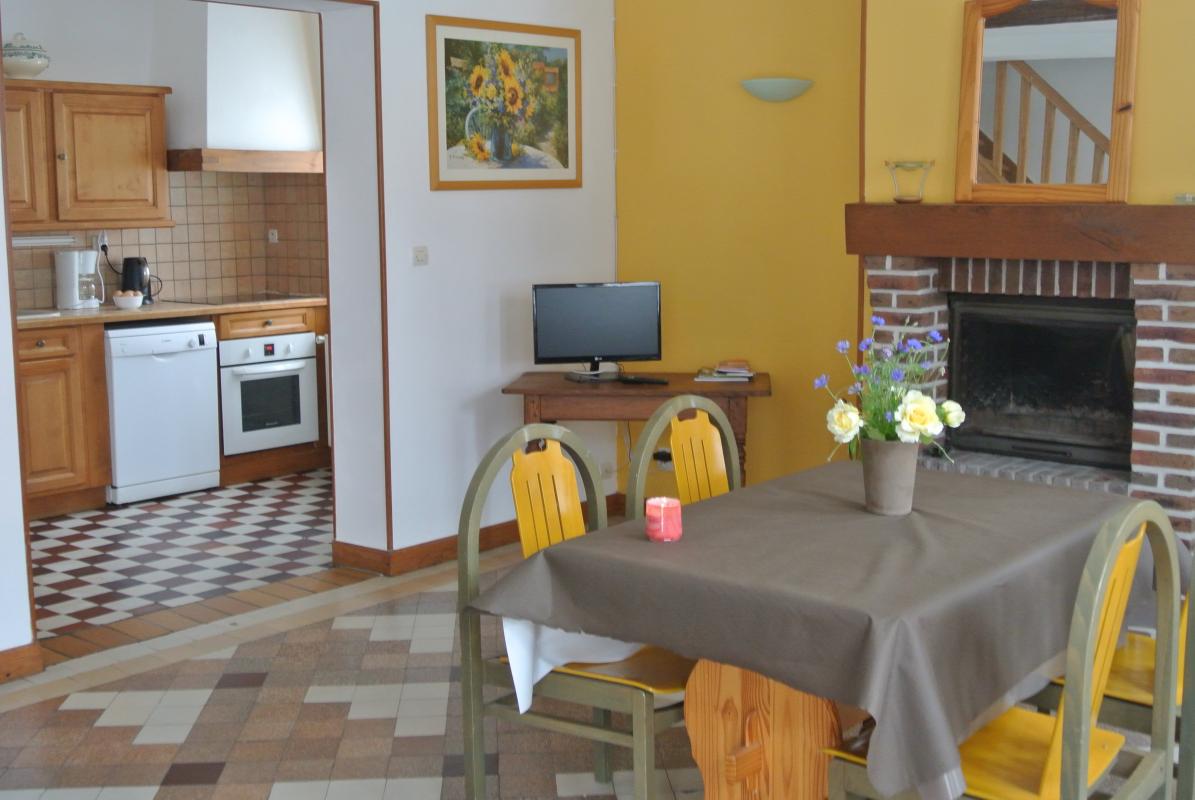 Table Bois Jardin Luxe Holiday Rental Cottage Auchy Les orchies nord north Pas