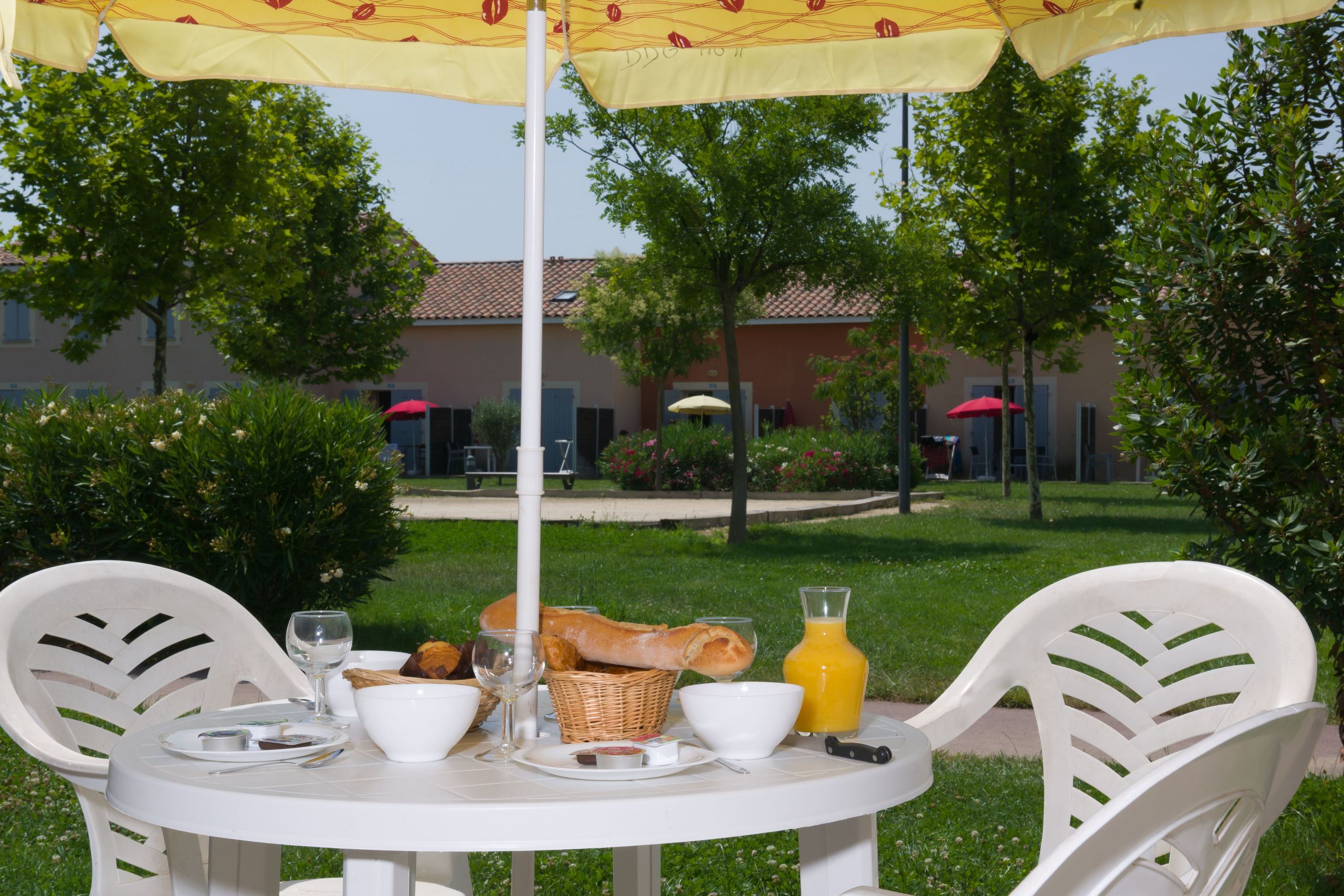 Table De Jardin Avec Trou Central Frais Domaine Du Golf Détails D Hébergement Village De Vacances