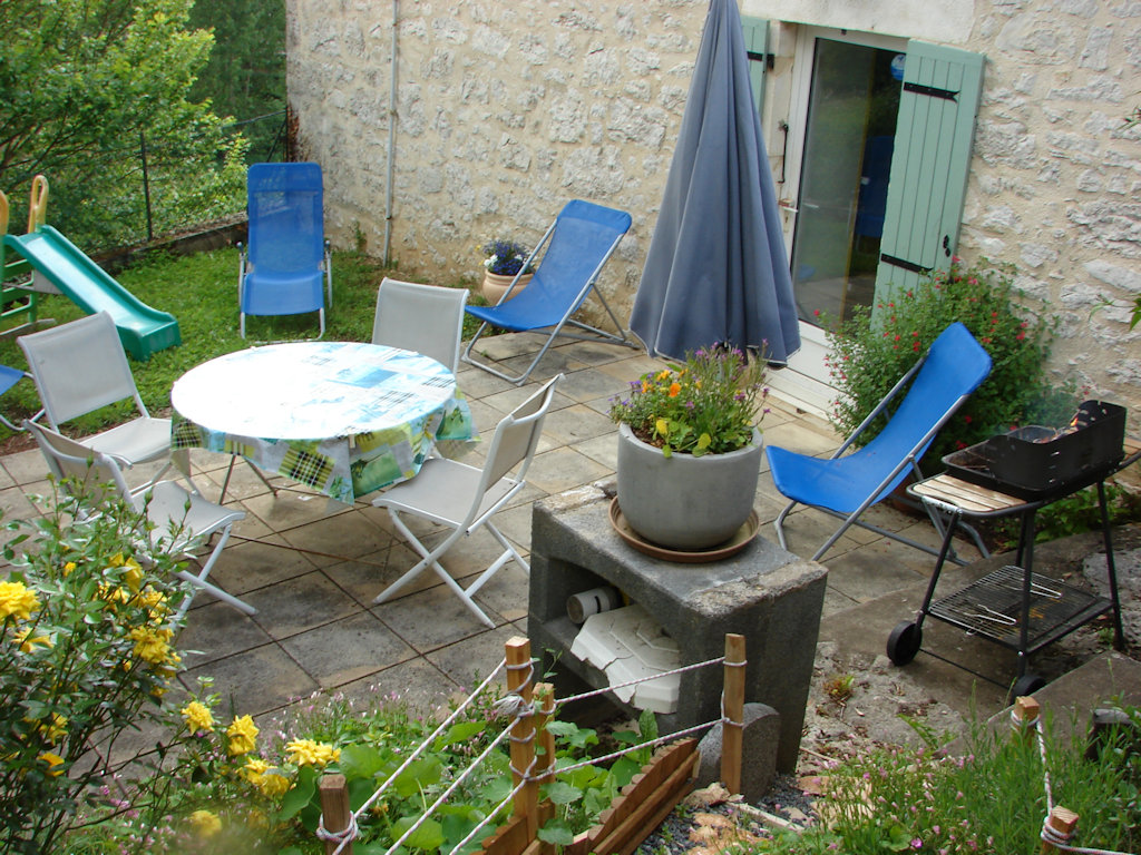 Table Et Chaise De Jardin 2 Personnes Nouveau G Te La Vallée De L Ouysse 5 Personnes Prés De Rocamadour