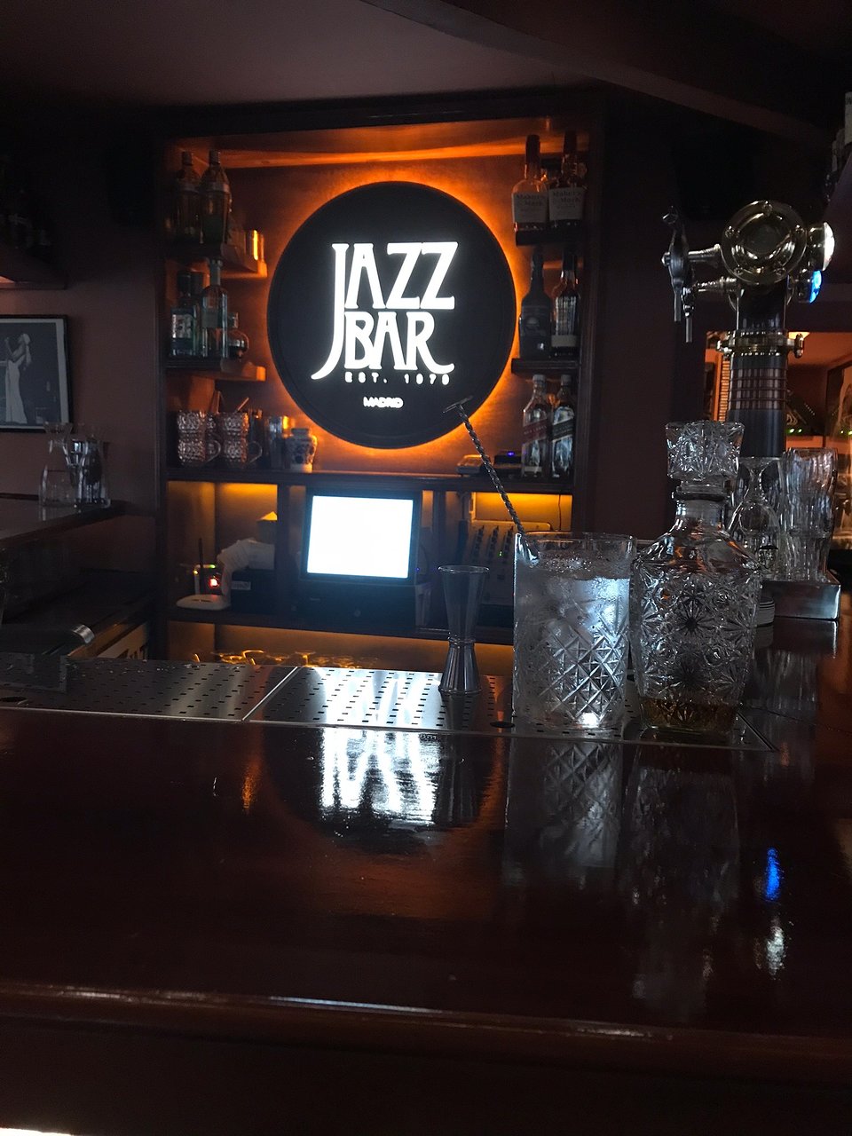 Table Haute Bistrot Charmant Jazz Bar Madrid 2020 All You Need to Know before You Go