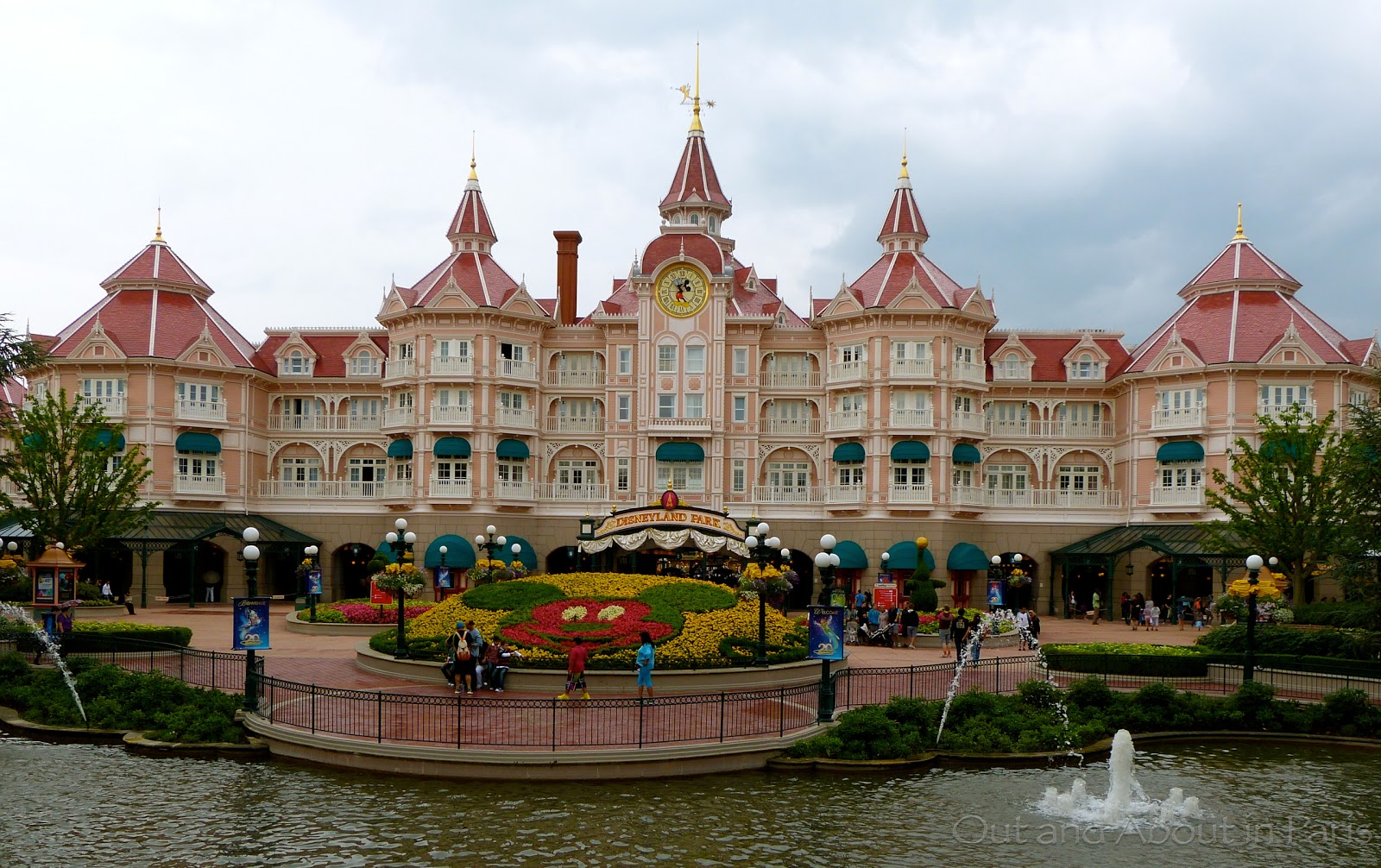 Table Jardin Mosaique Best Of Get Your Free Ticket for "the Happiest Place On Earth