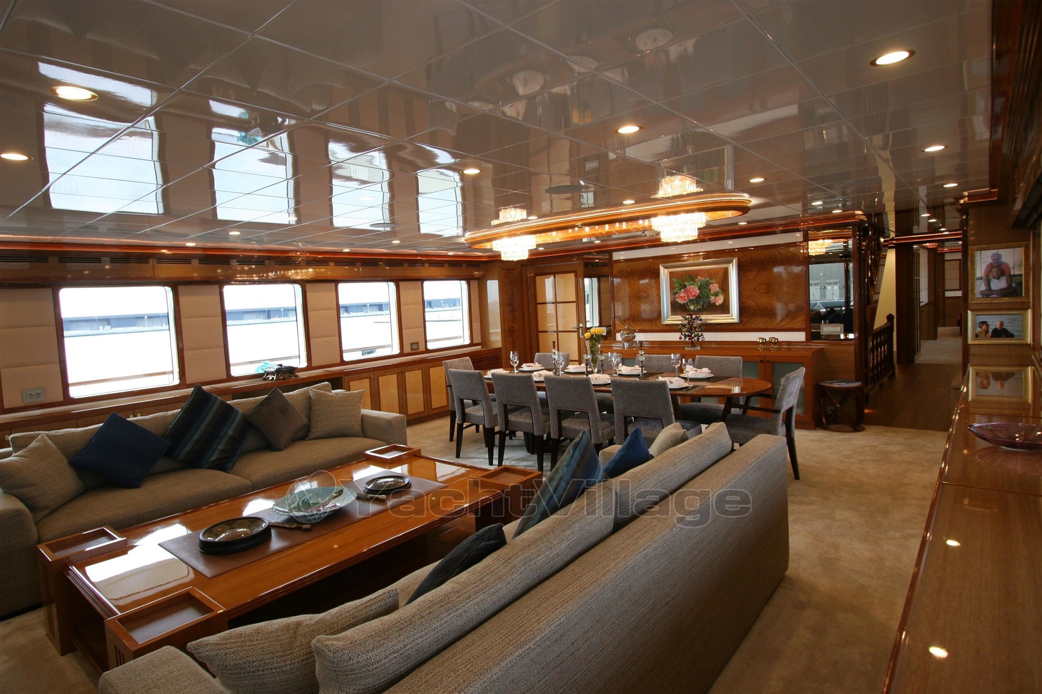 Table Teck Interieur Luxe Custom Yacht 150 Bateau Moteur Occasion En Vente En Gr¨ce