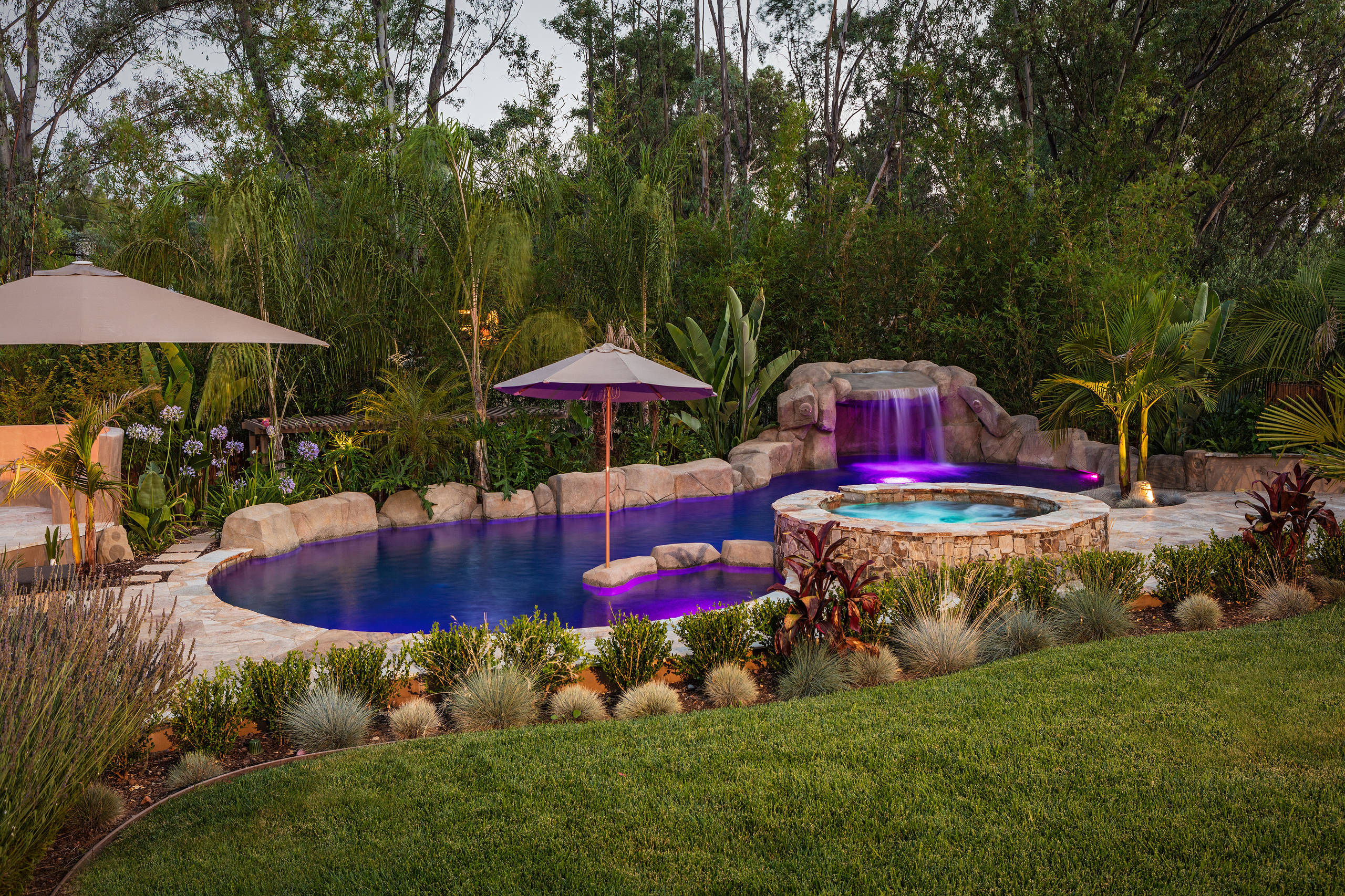 Amenagement Petit Jardin Avec Piscine Nouveau Extérieur De Luxe Avec Un Point D Eau S Et Idées Déco