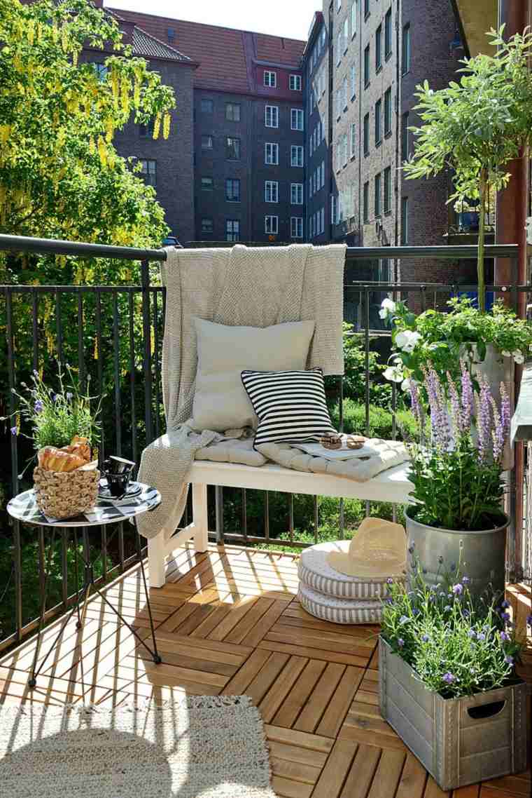 deco terrasse balcon feminine blanc herbes fraiches