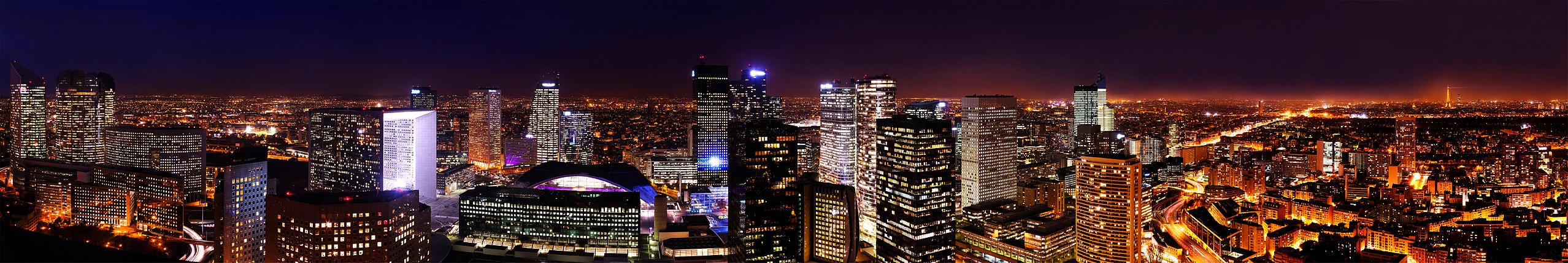 2560px Panorama La Défense