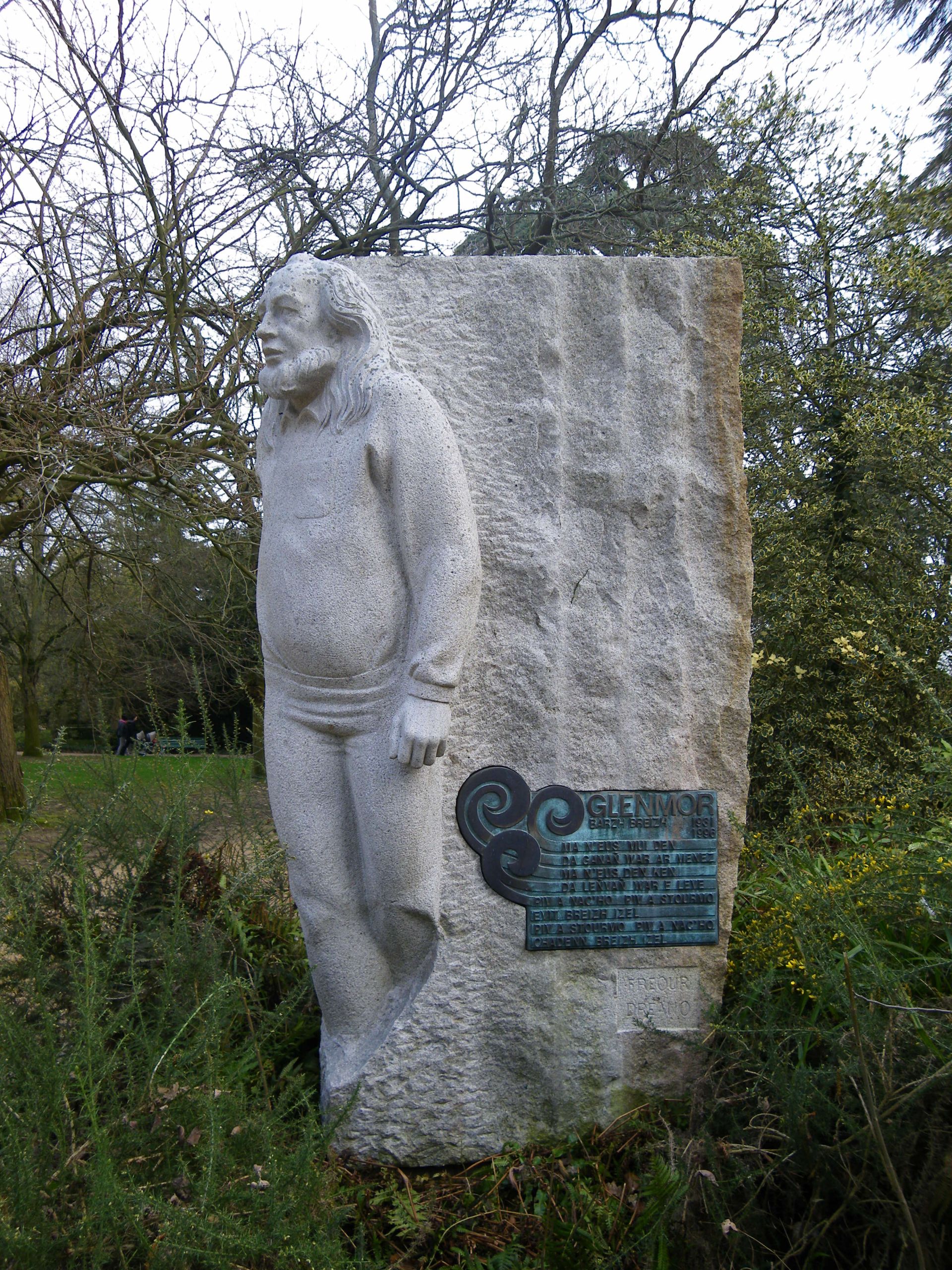 La statue de glenmor au jardin du thabor panoramio
