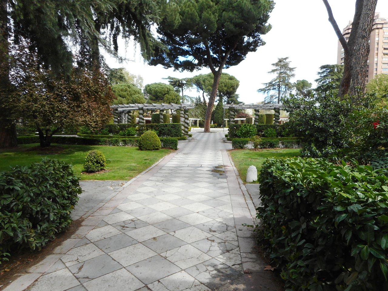 Blatte Jardin Génial Pabellon De Los Jardines De Cecilio Rodriguez Madrid