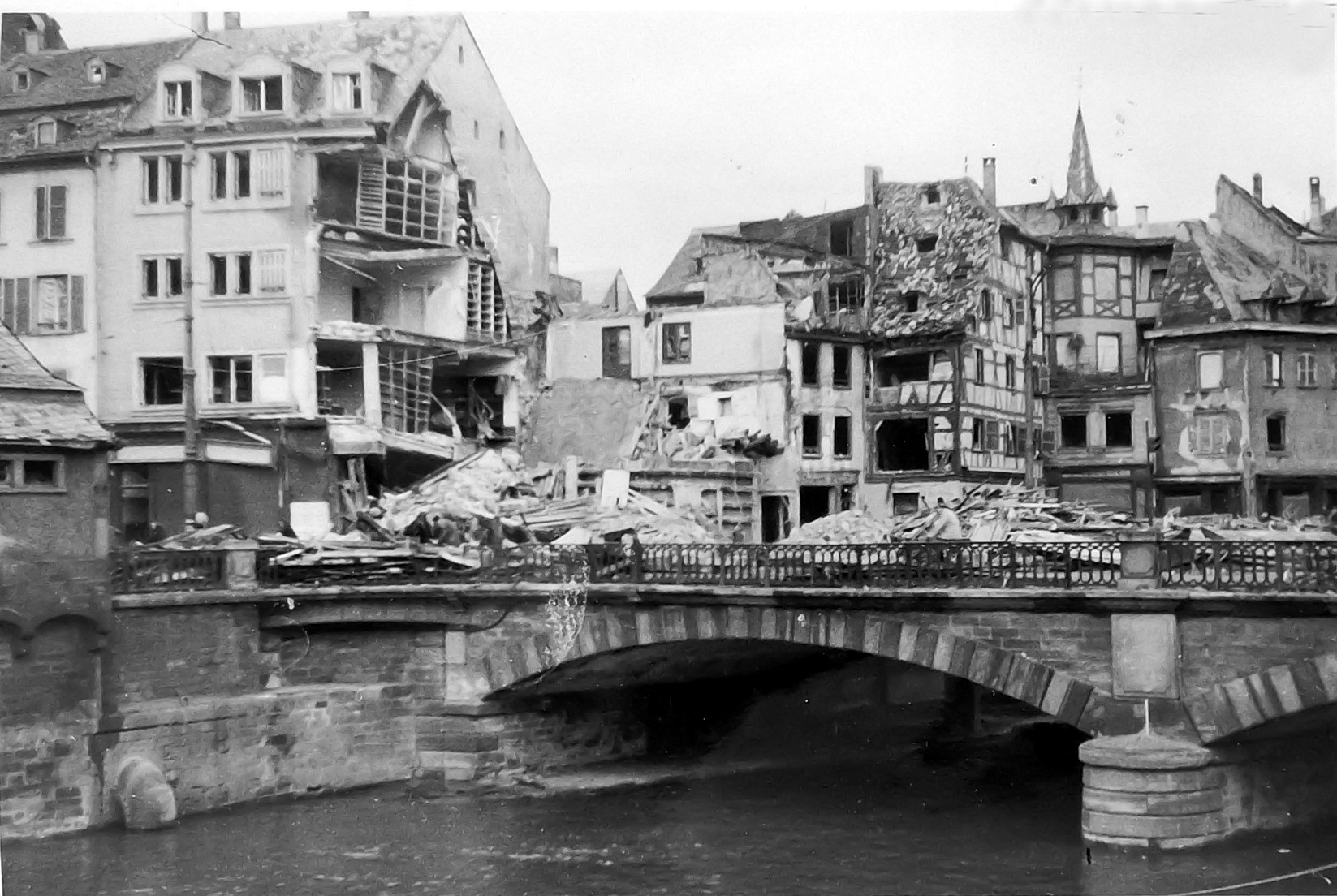 Faubourg National 4 1 Fi 115 159 sept 1944