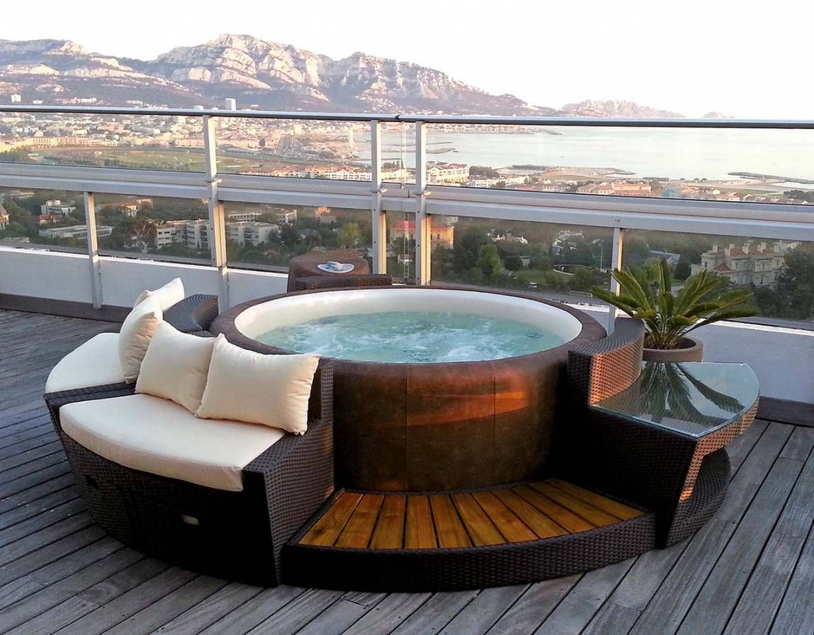 fascinant exterieur inspirations notamment deco jacuzzi exterieur maison design wiblia