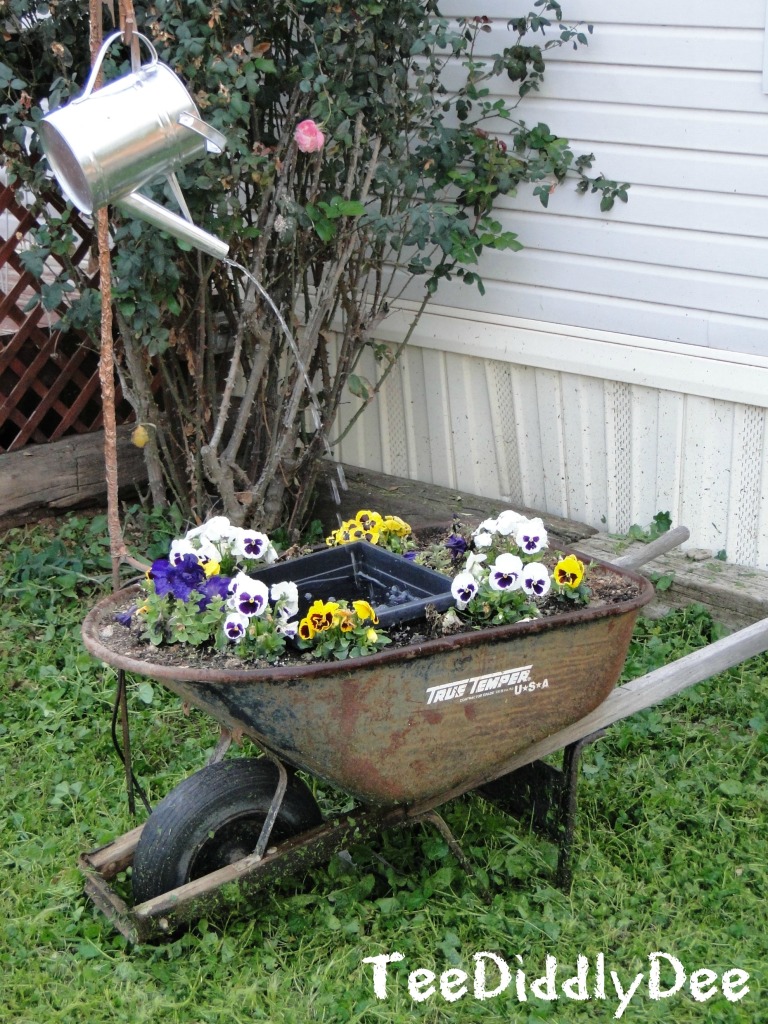 Wheelbarrow waterfountain 768x1024