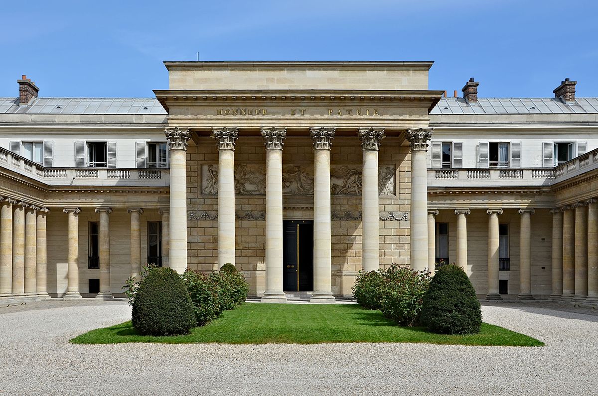 1200px Paris Palais Légion d Honneur portique 2014