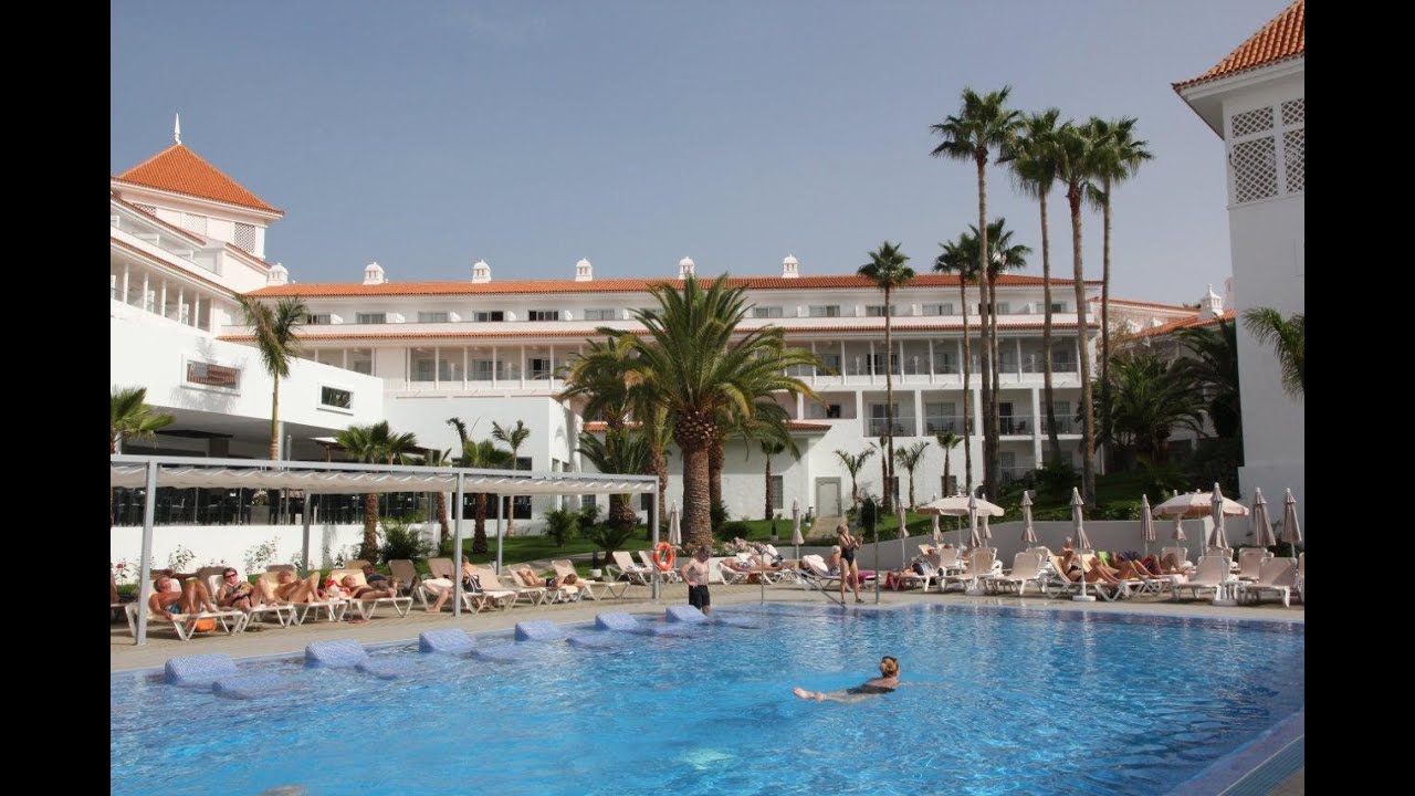 Hovima Jardin Caleta Beau Hotel Riu arecas Costa Adeje Tenerife Canary islands