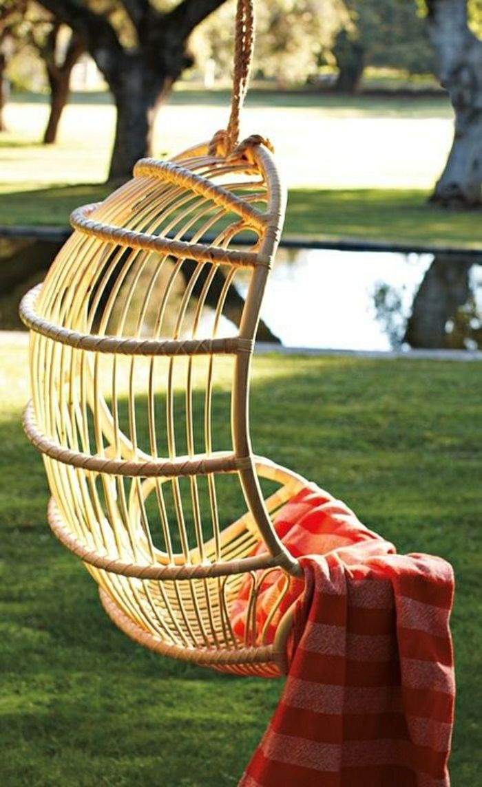1 chaise rotin chaise d ext C3 A9rieur pelouse verte chaise en bois suspendue