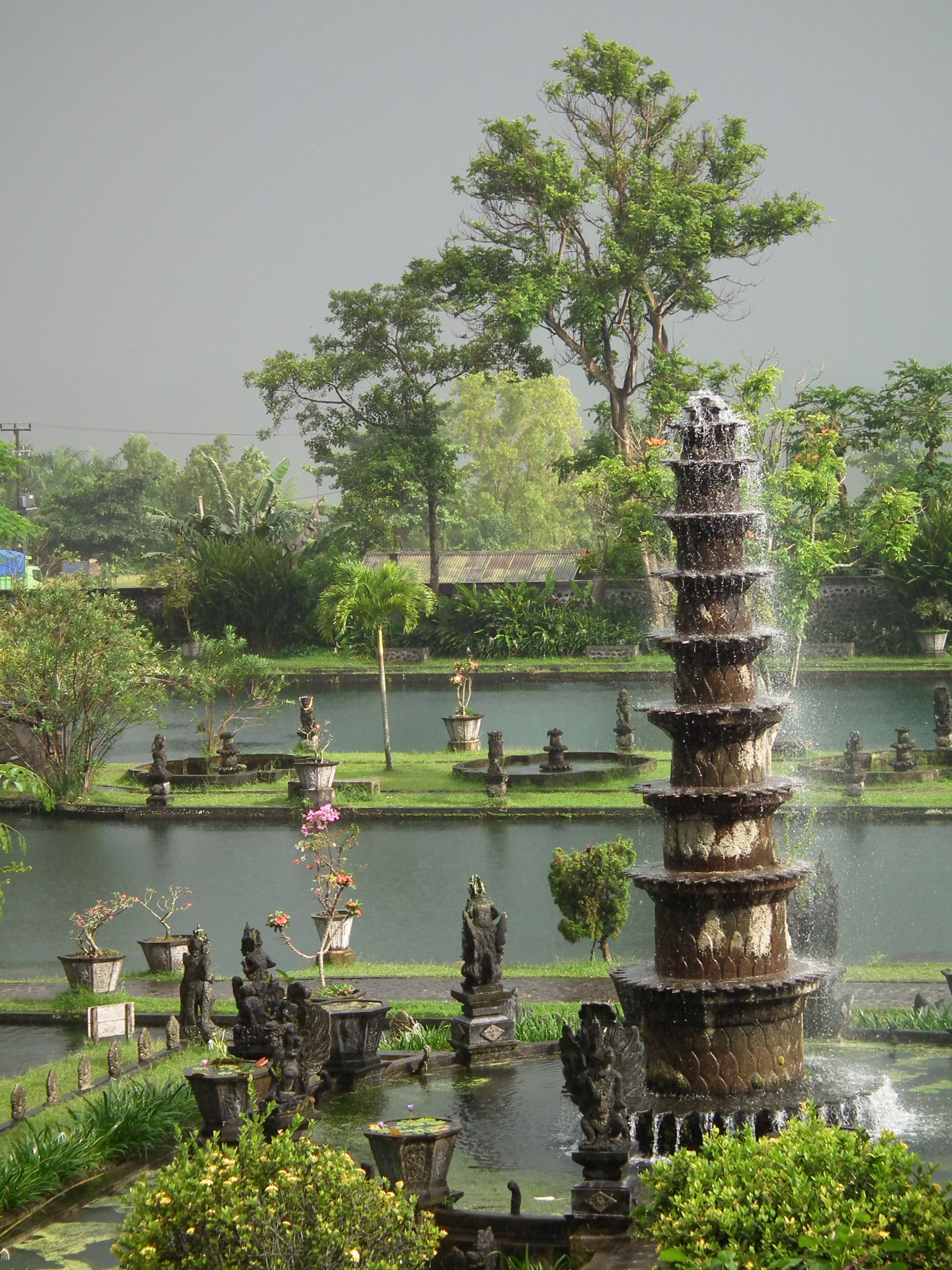 Jardin Autour Piscine Génial Tirta Gangga — Wikipédia