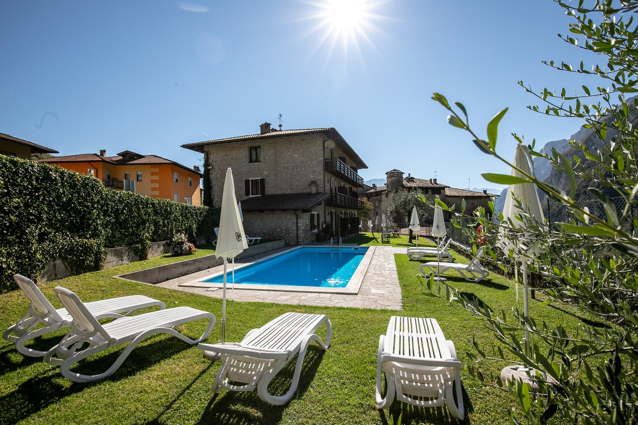 Jardin Autour Piscine Unique Villa Stanga Tenno Italia Review Kondominium