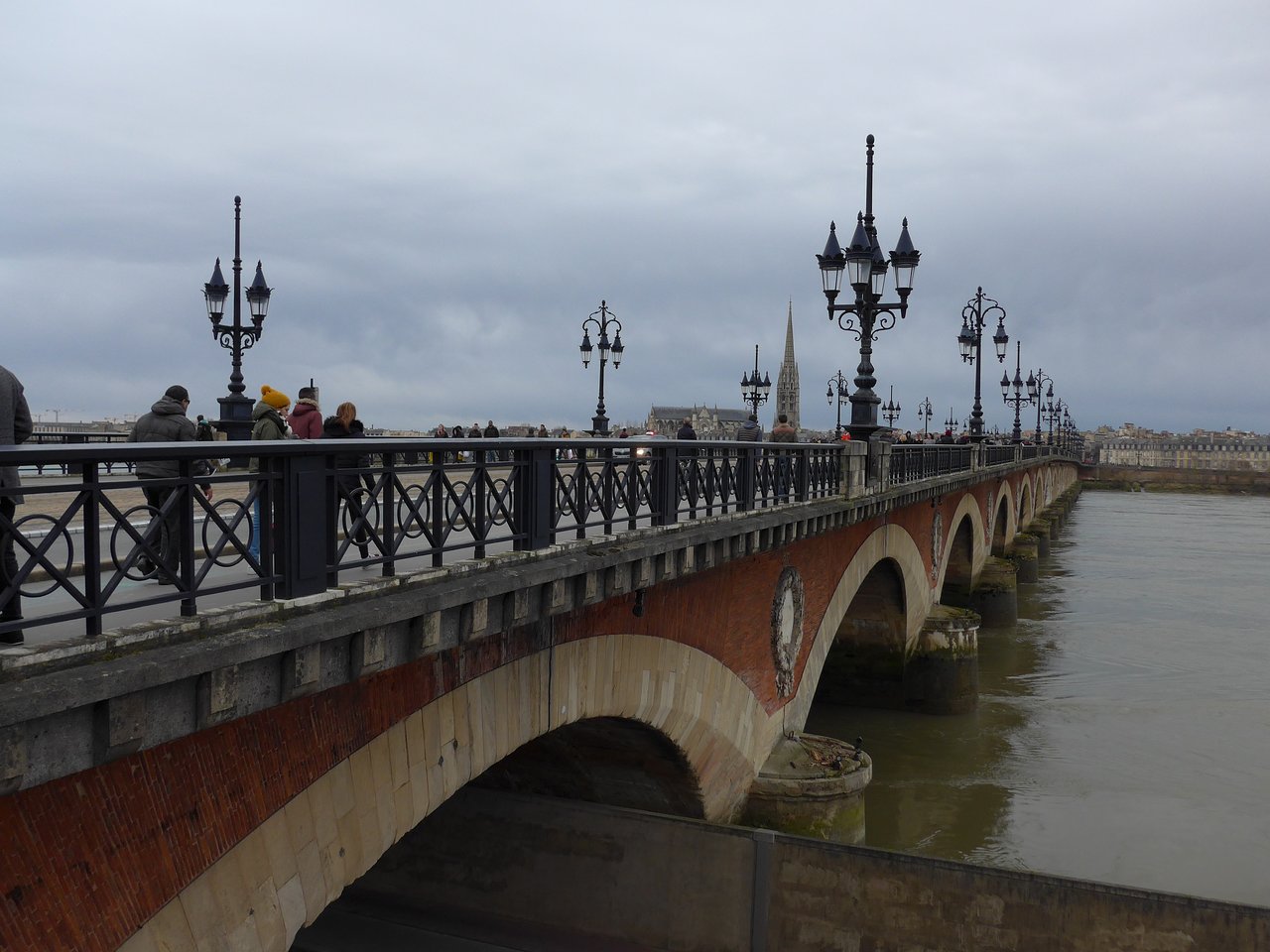 bordeaux pont de pierre