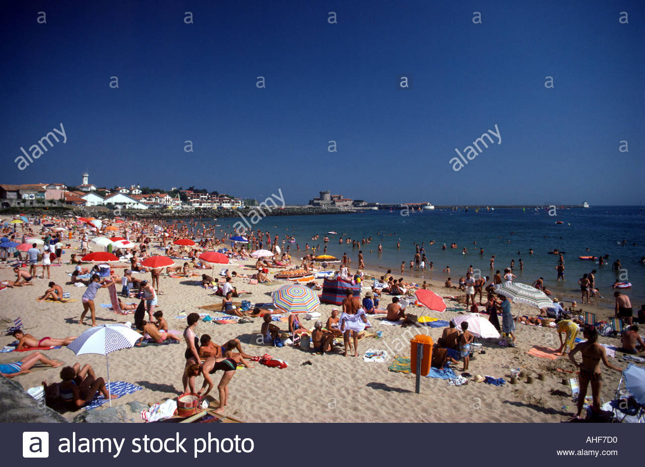 socoa beach st jean de luz baie de gascogne south west france europe AHF7D0