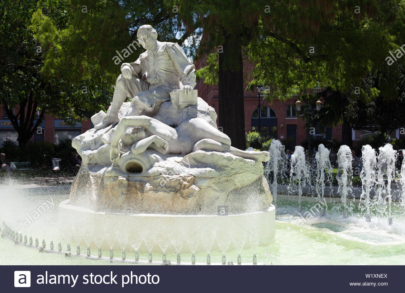 statue in memory of the poet pierre gondolin 1580 1649 by f debeaux in 1937 place wilson toulouse occitanie france W1XNEX