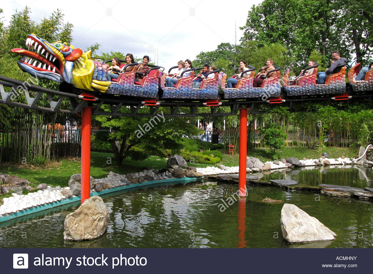 Jardin D Acclimatation Paris Frais Roundabout In Le Jardin D Acclimatation Paris France Stock