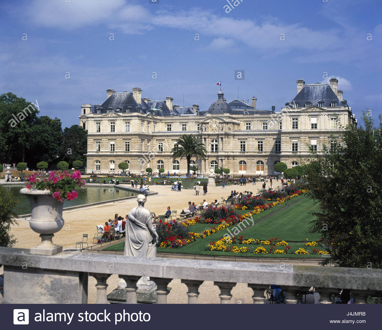 france paris palace you luxembourg jardin you luxembourg tourists J4JMRB