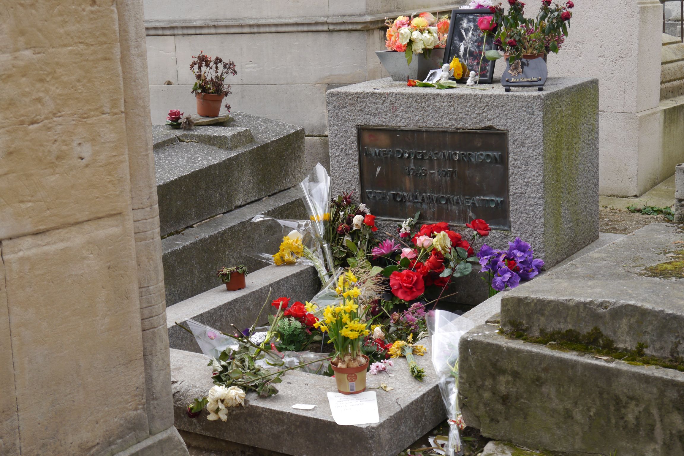 Jardin Du souvenir Pere Lachaise Charmant Jim Morrison Wikiwand