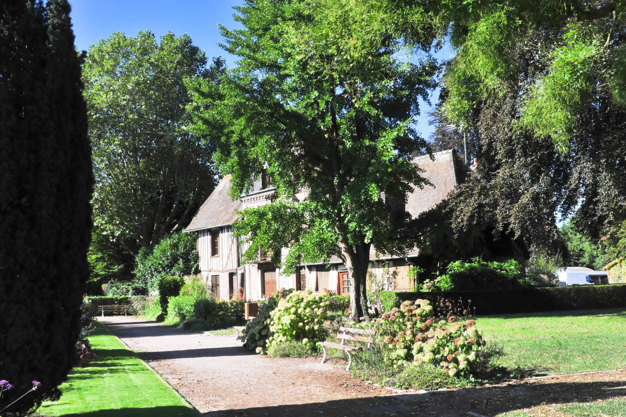 Jardin En Ville Frais S Pont Audemer Page 1