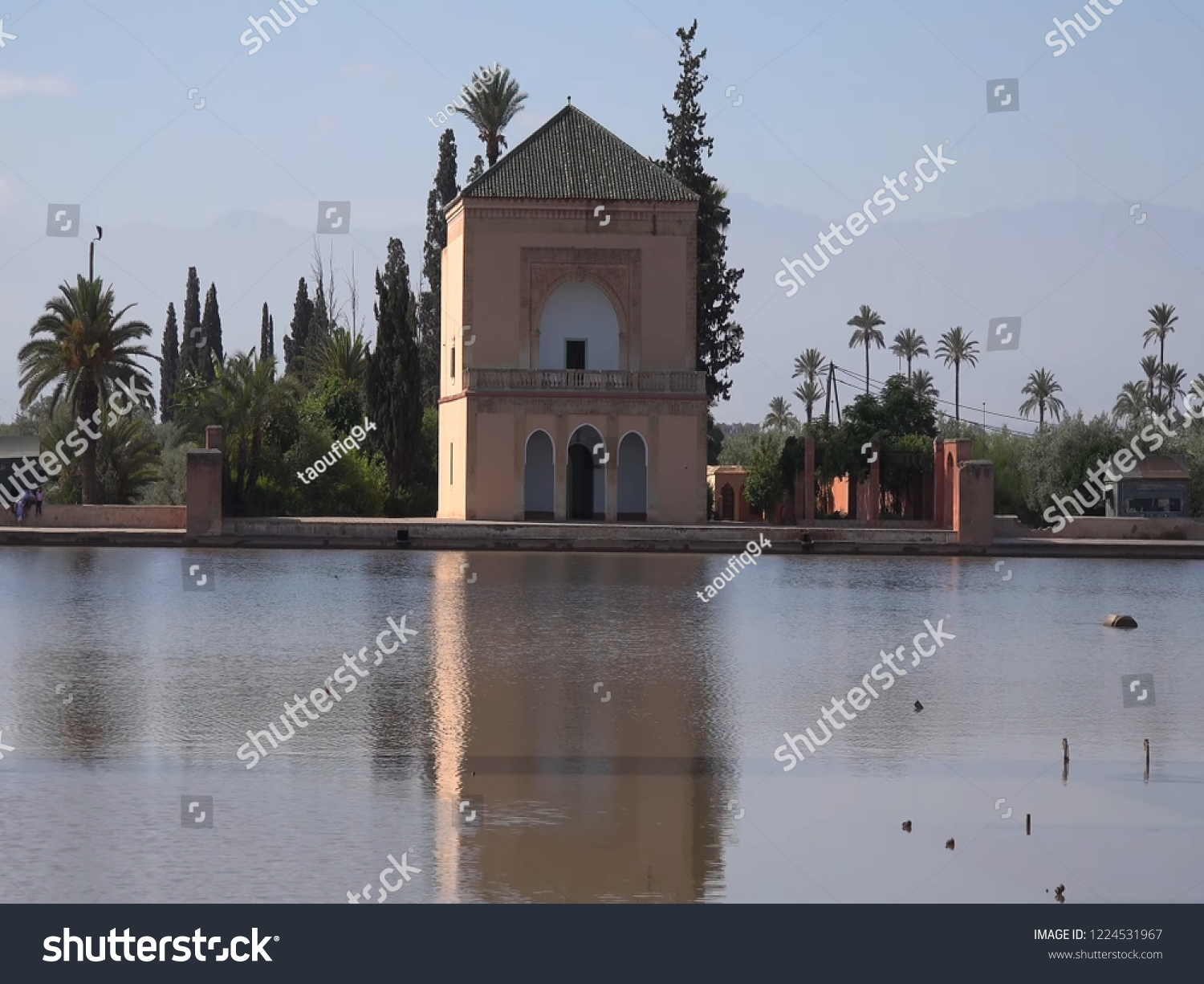 stock photo jardin de menara viajes y aventuras por marrakech morocco arquitectura y sitios de interes en