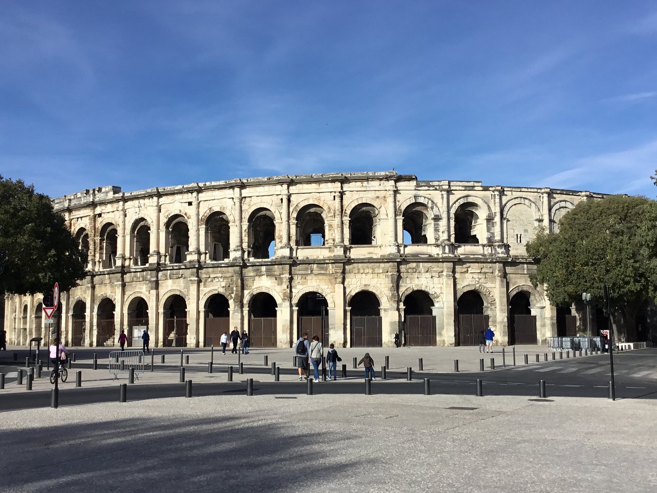 all 60 arches are intact