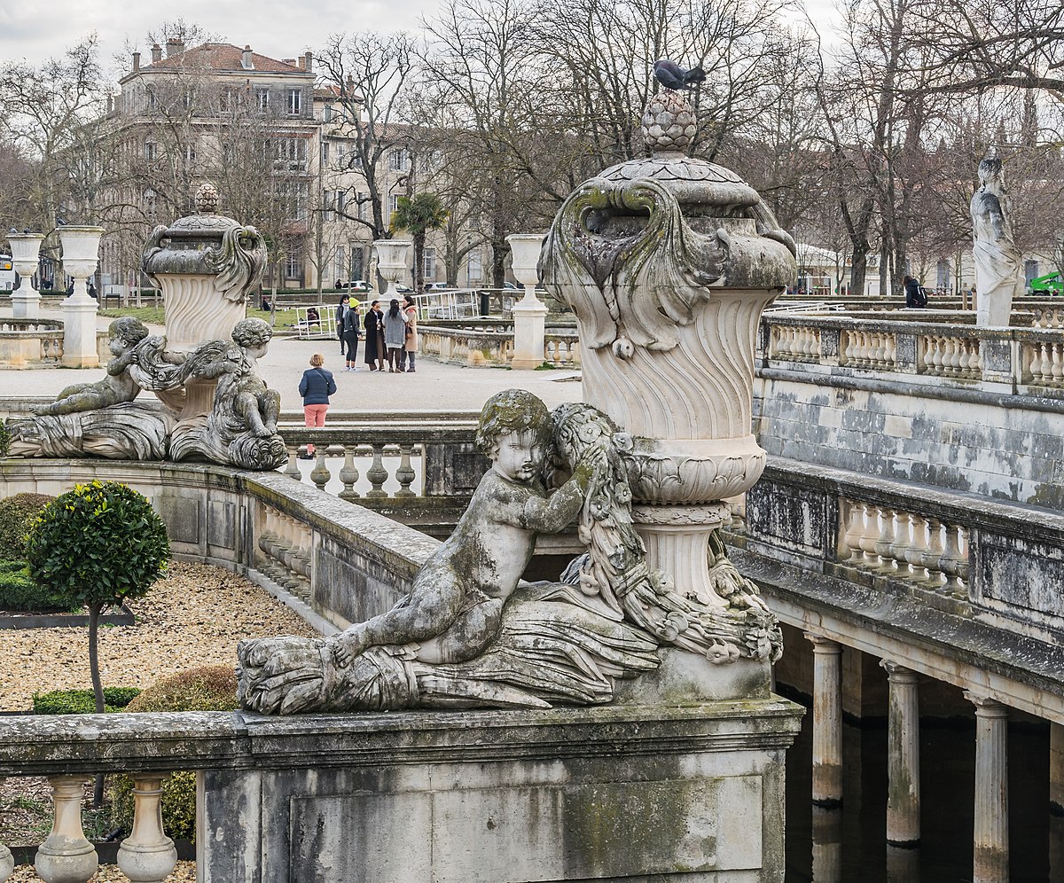 1200px Statue in Jardins de la Fontaine in Nimes 02