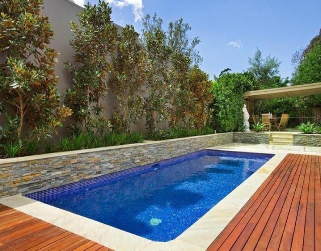 Jardin Piscine Inspirant This Pool Up Against A Wall with Planters