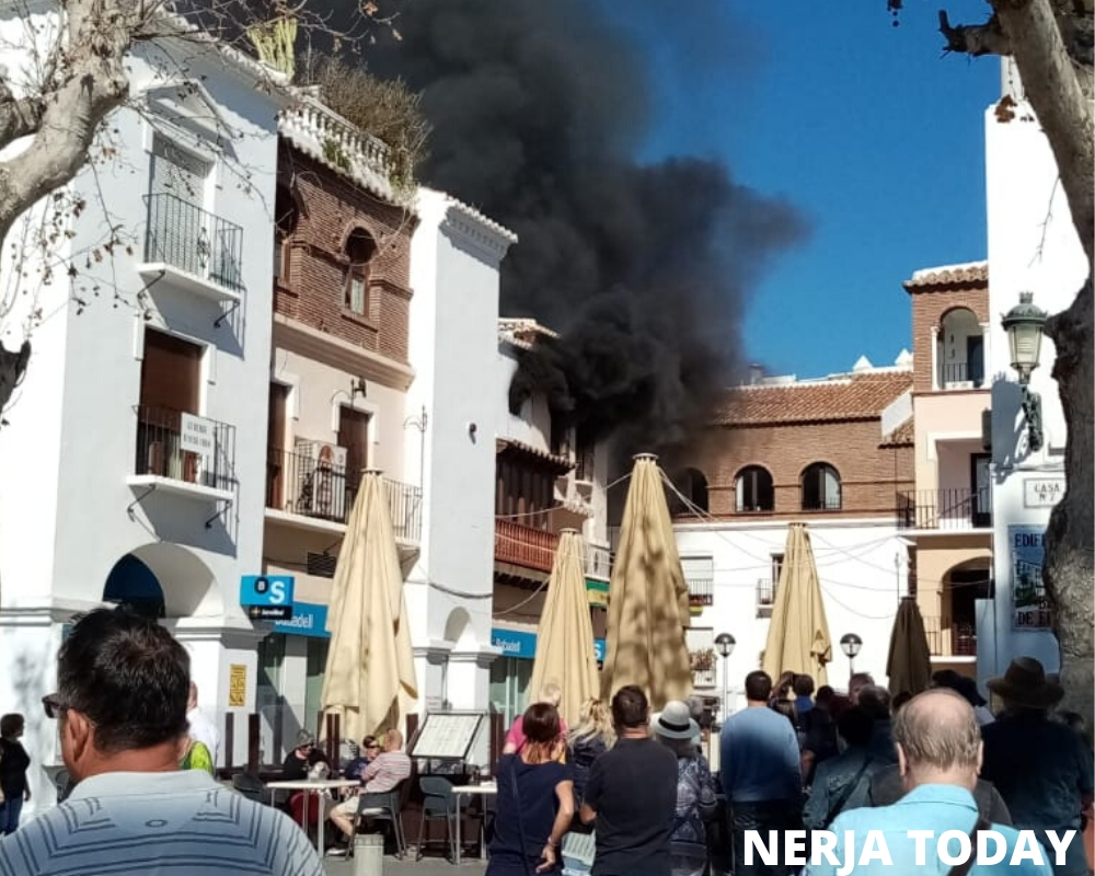 Jardin Rayol Canadel Charmant Fire Breaks Out On Nerja Balcon